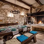 Rustic Stone House With Pool * Marčana