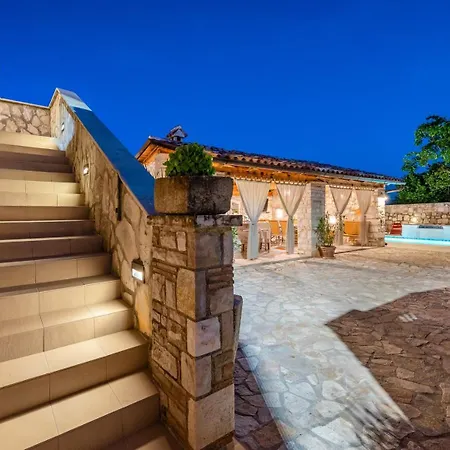 Rustic Stone House With Pool