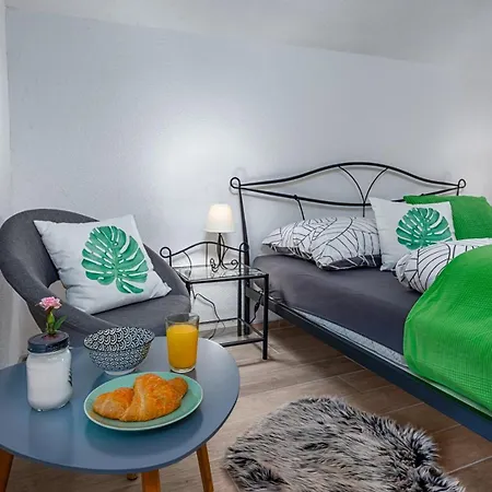 بيت للعطل Rustic Stone House With Pool *