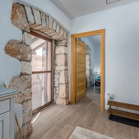펜션 Rustic Stone House With Pool *