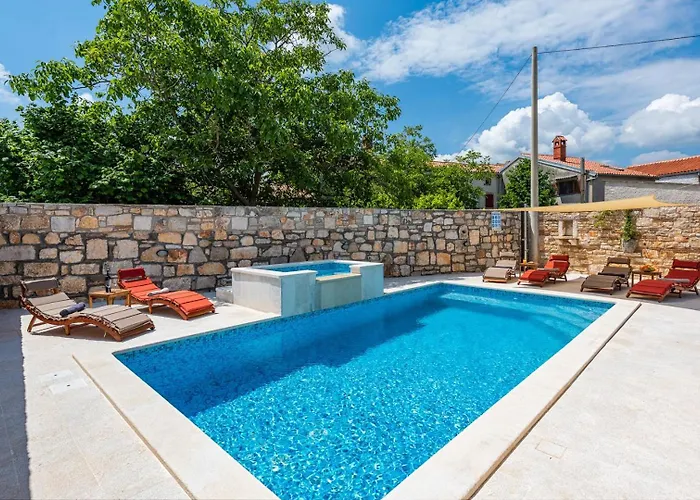 Holiday home Rustic Stone House With Pool Marcana