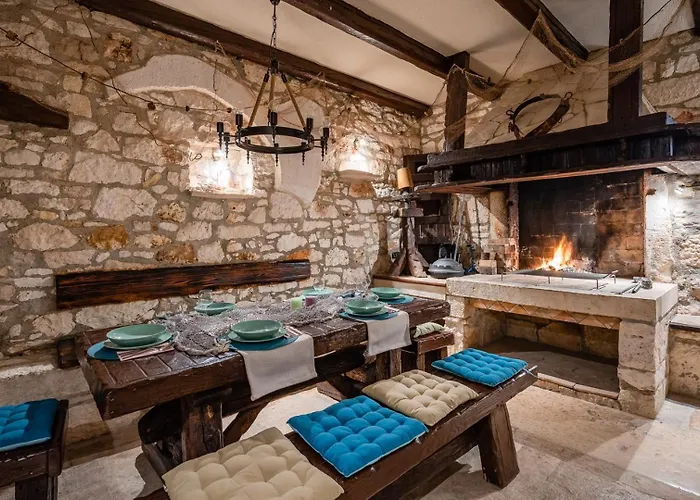 Rustic Stone House With Pool * Marcana