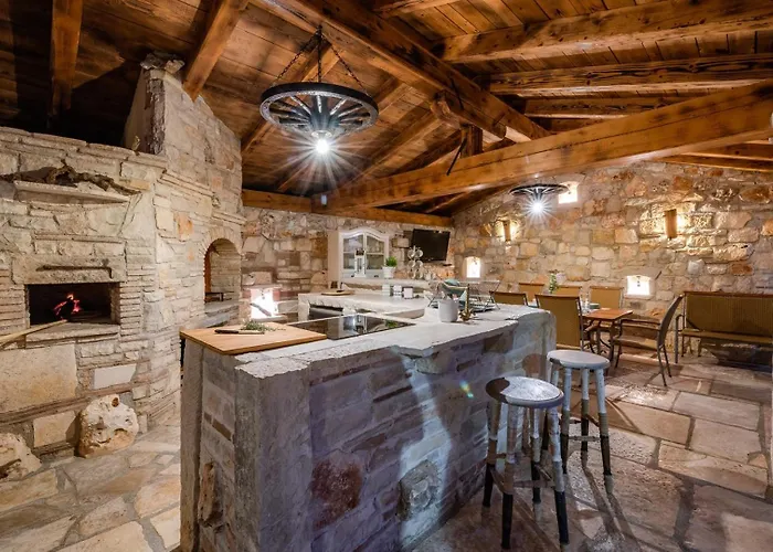 Rustic Stone House With Pool *